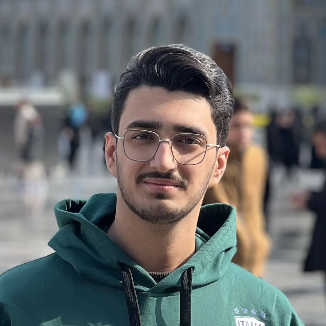 نیما اکبرنژاد